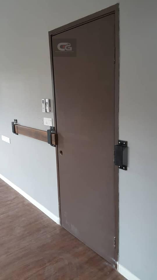 DOOR