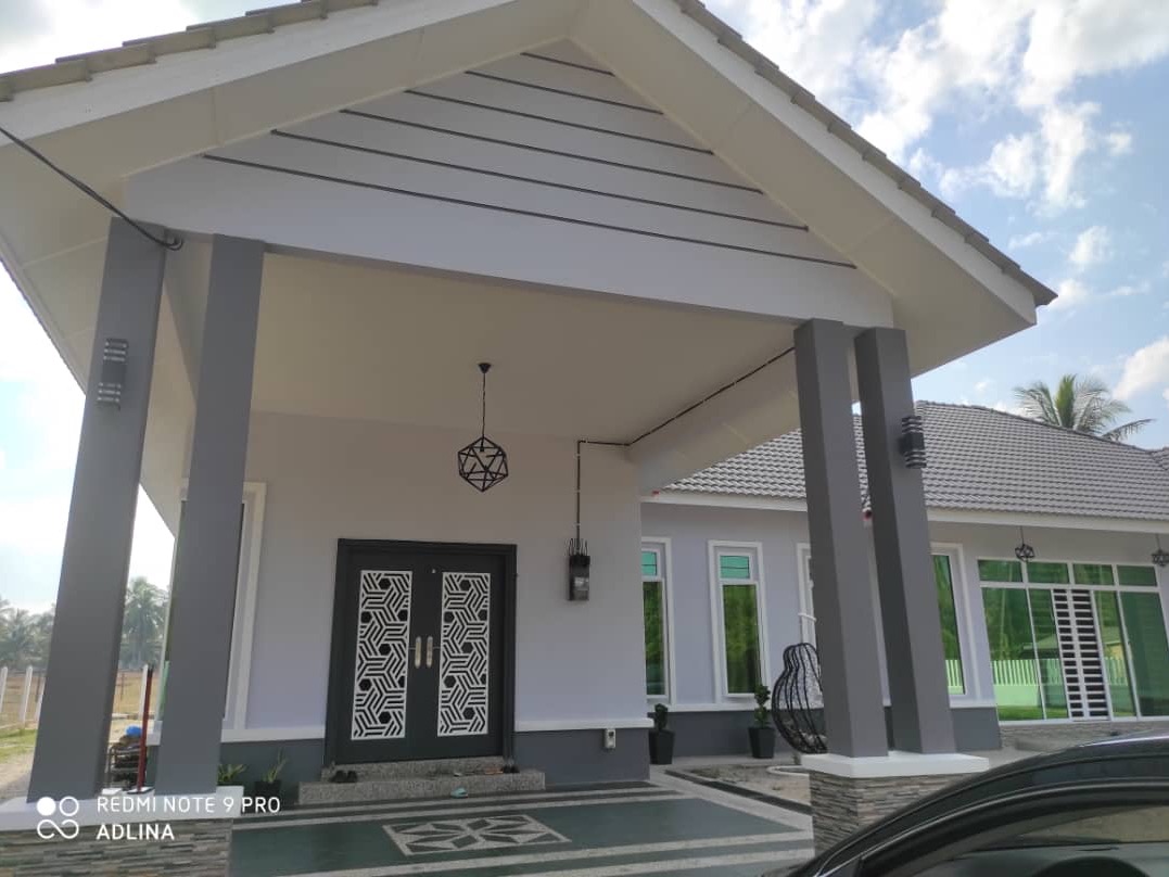 BANGLO SETINGKAT