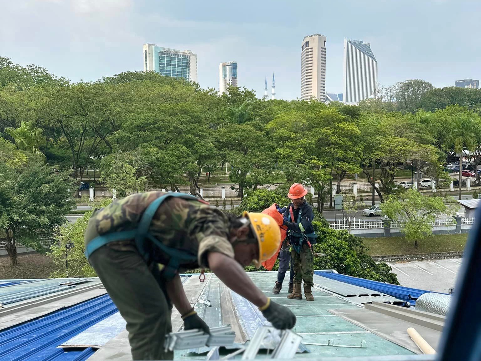 ROOF WORKS