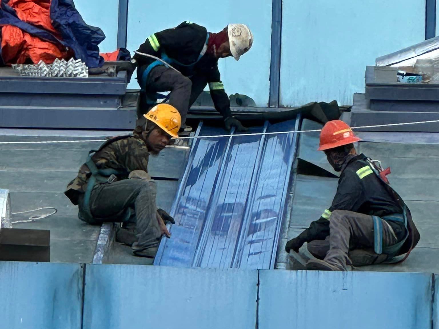 ROOF WORKS