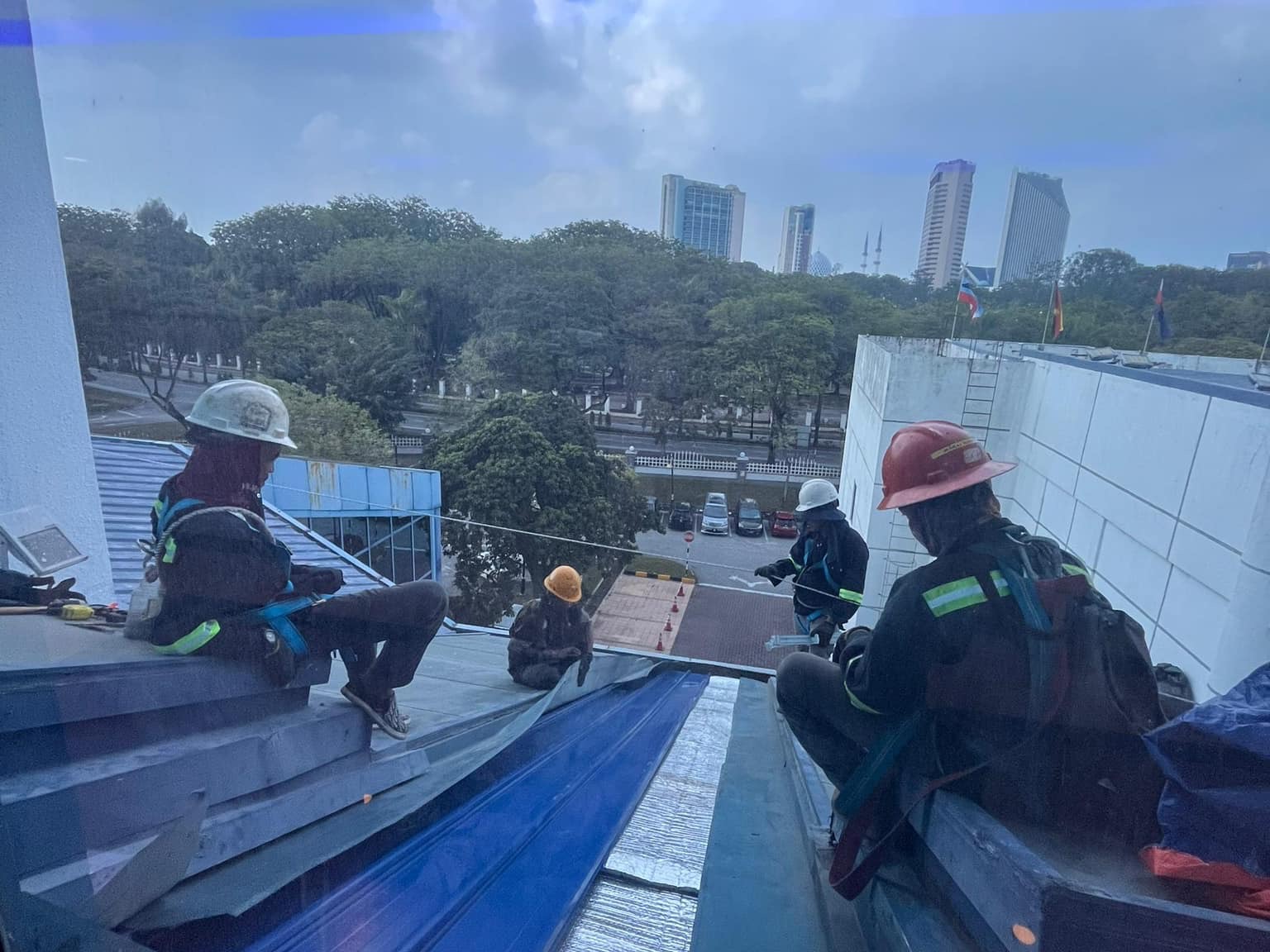 ROOF WORKS
