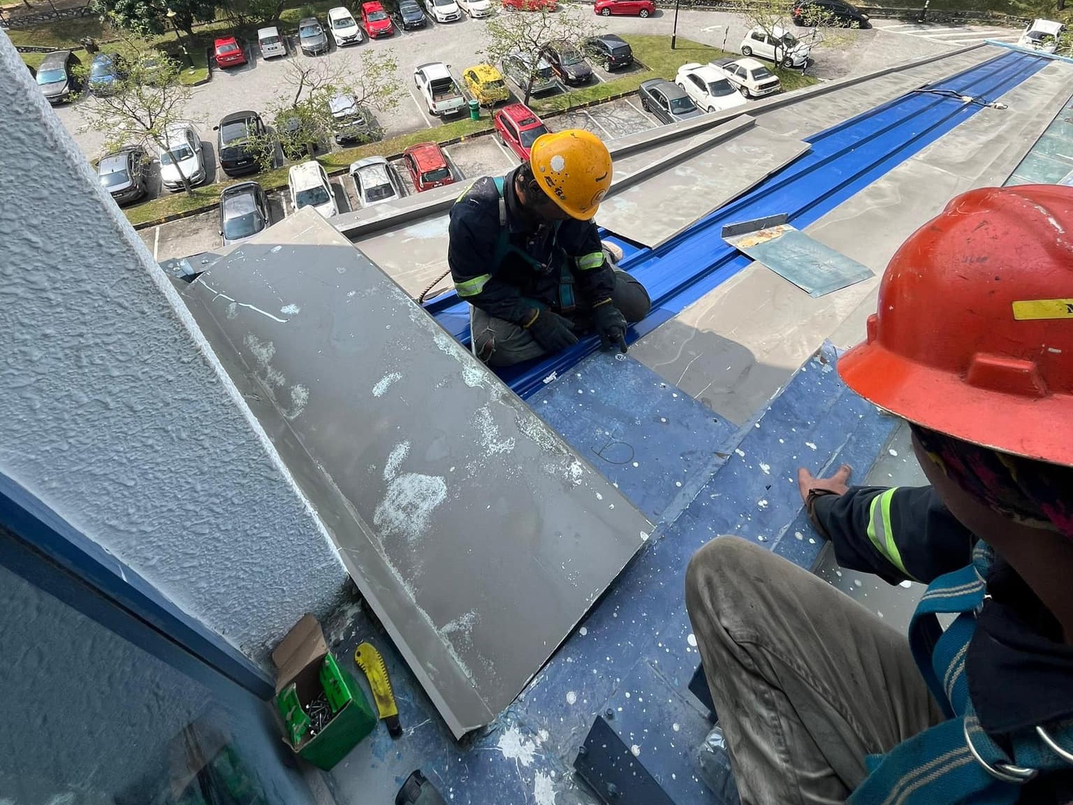 ROOF WORKS