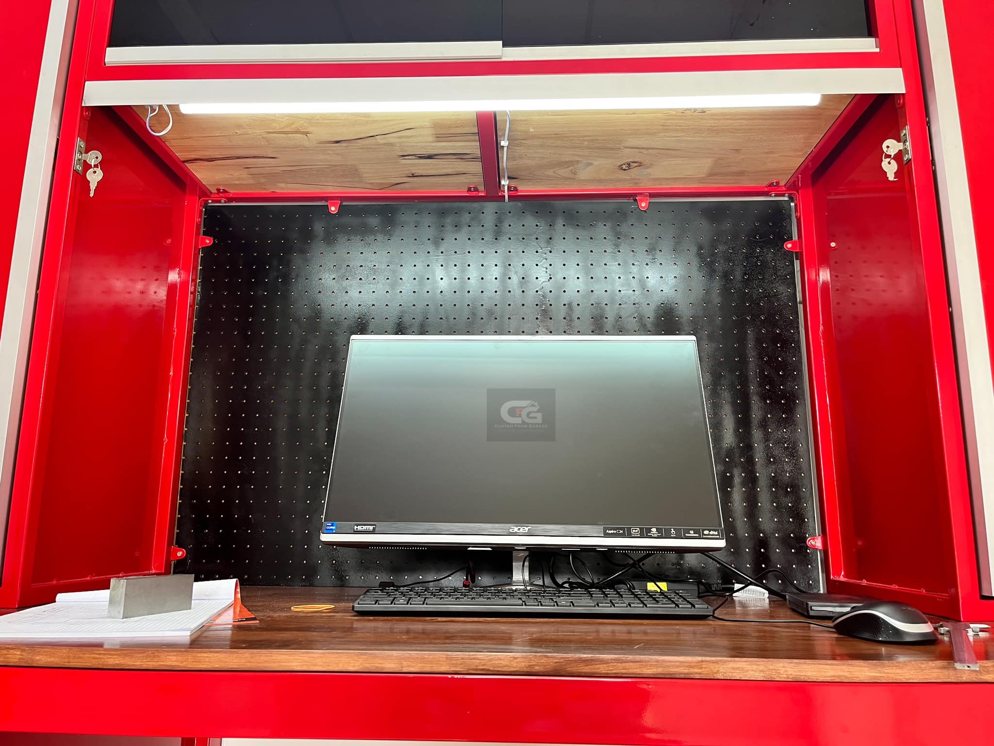 WORKPLACE CUSTOM MADE