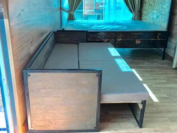 CONTAINER HOMESTAY