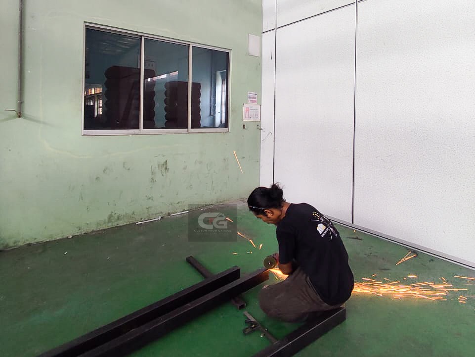 WALL PARTITION