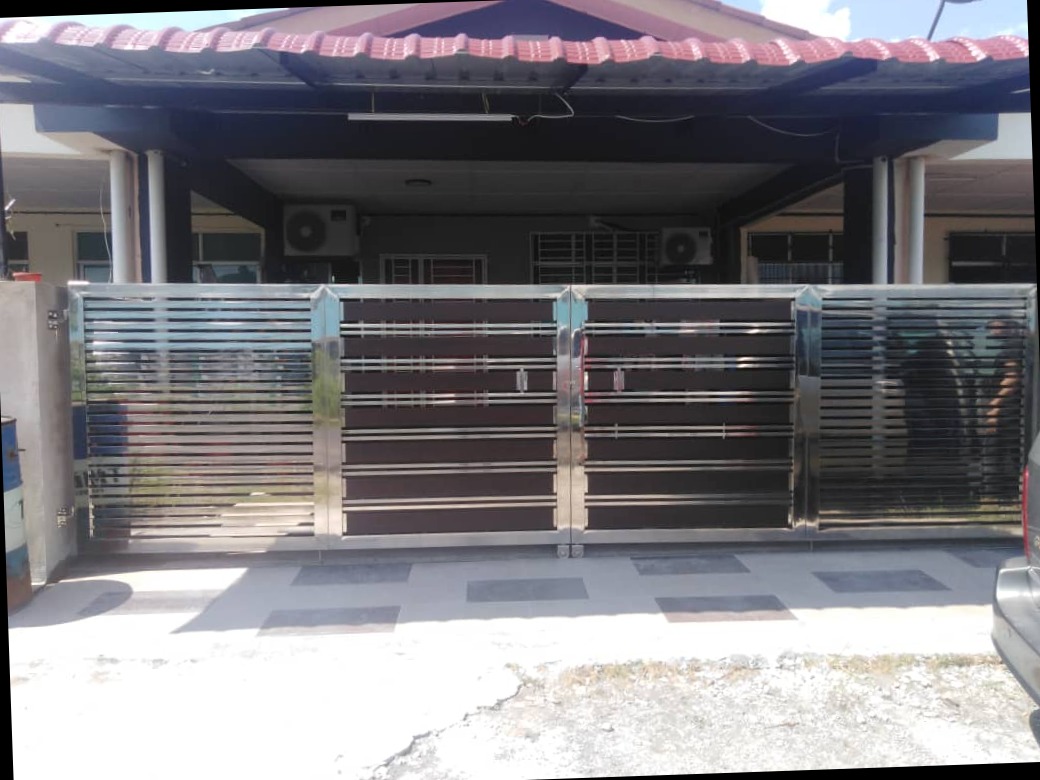 gate