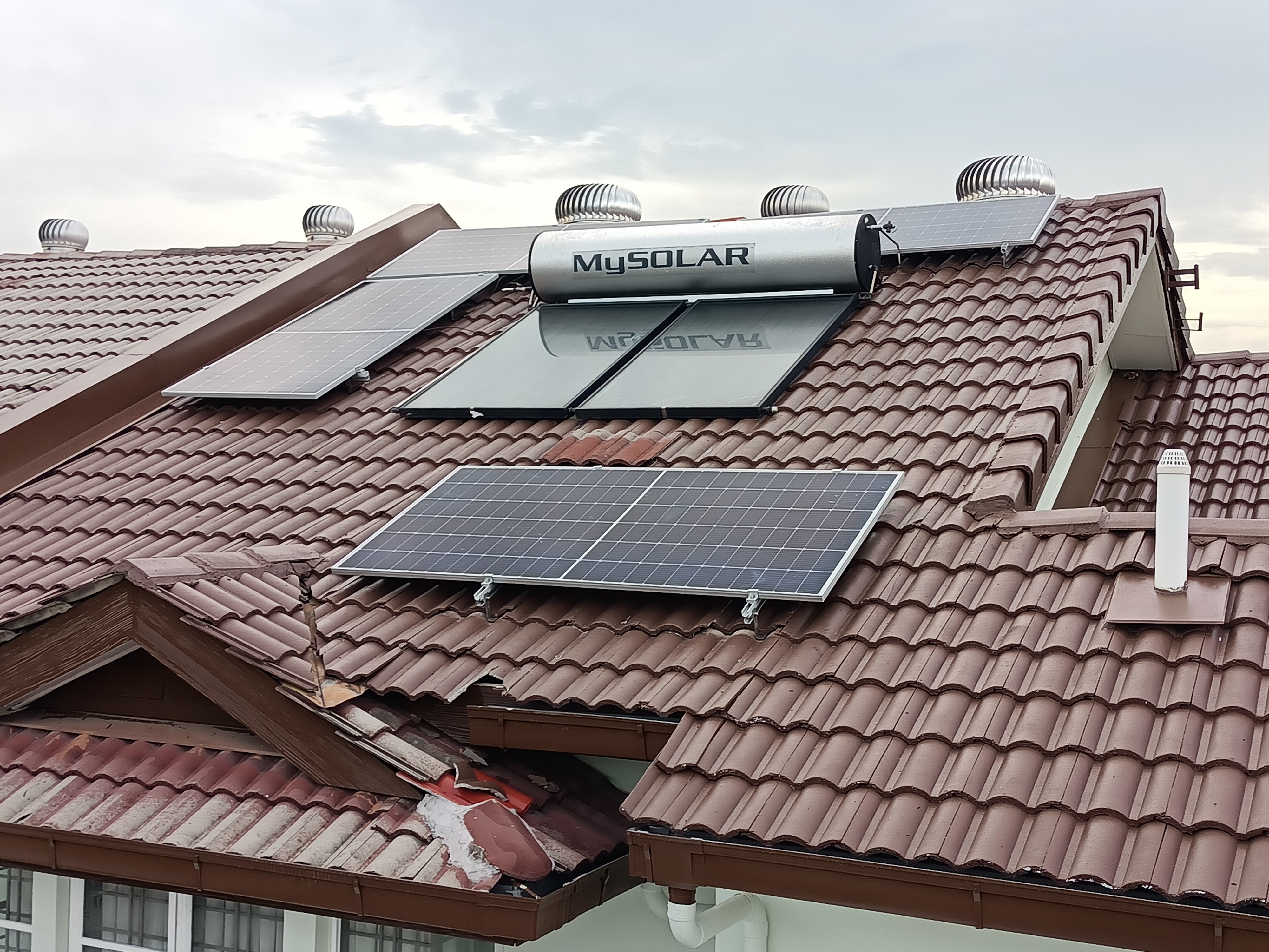 4.95KWP SOLAR INSTALLATION HOUSING BOARD