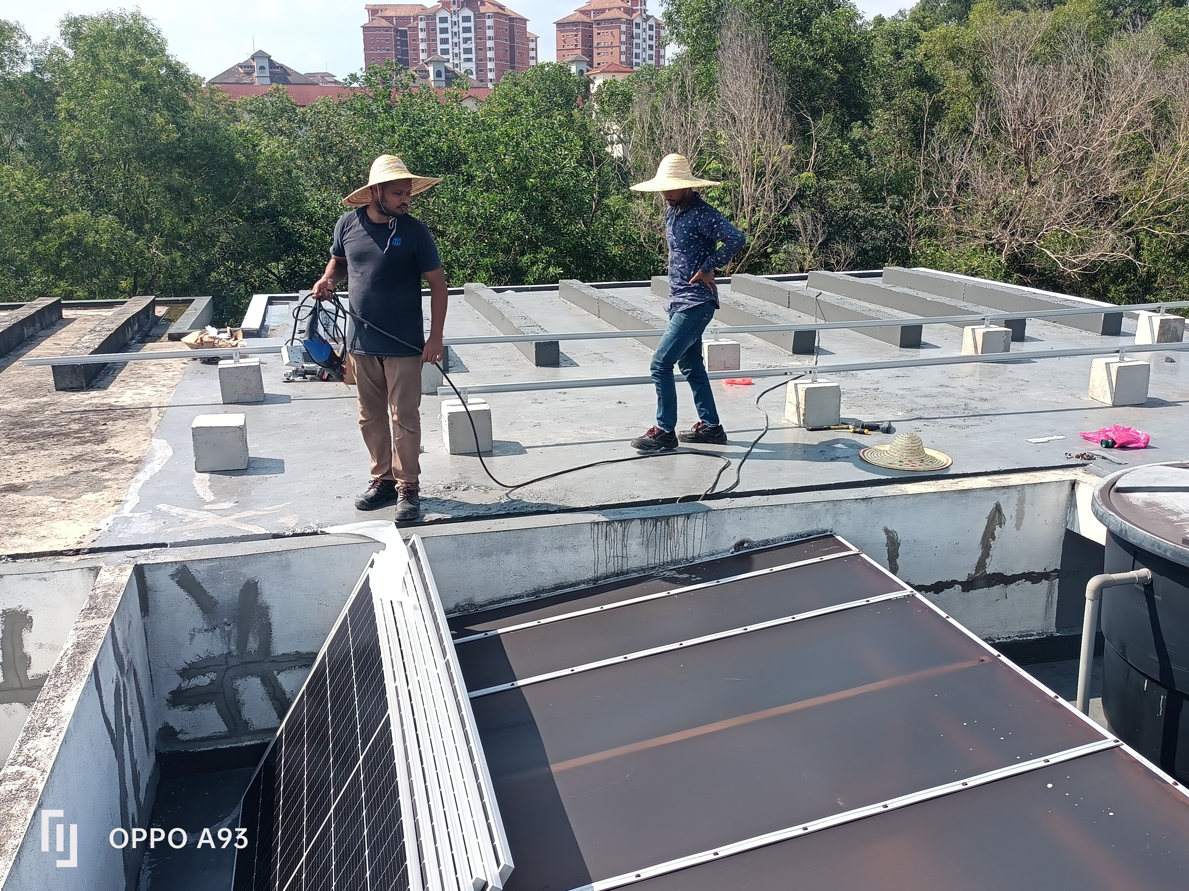 11 kWp TRINA SOLAR INSTALLATION HOUSING BOARD