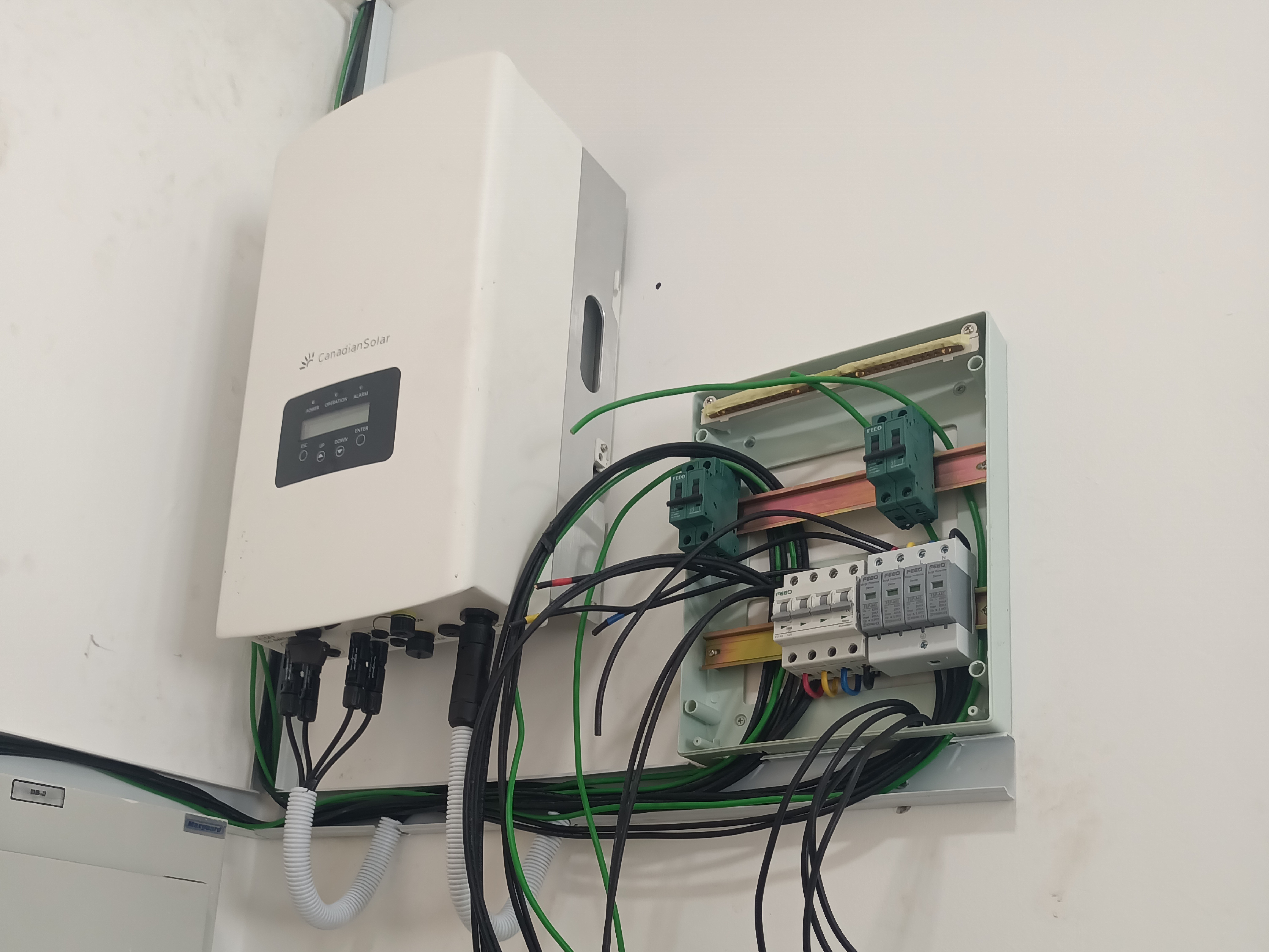11 kWp TRINA SOLAR INSTALLATION HOUSING BOARD