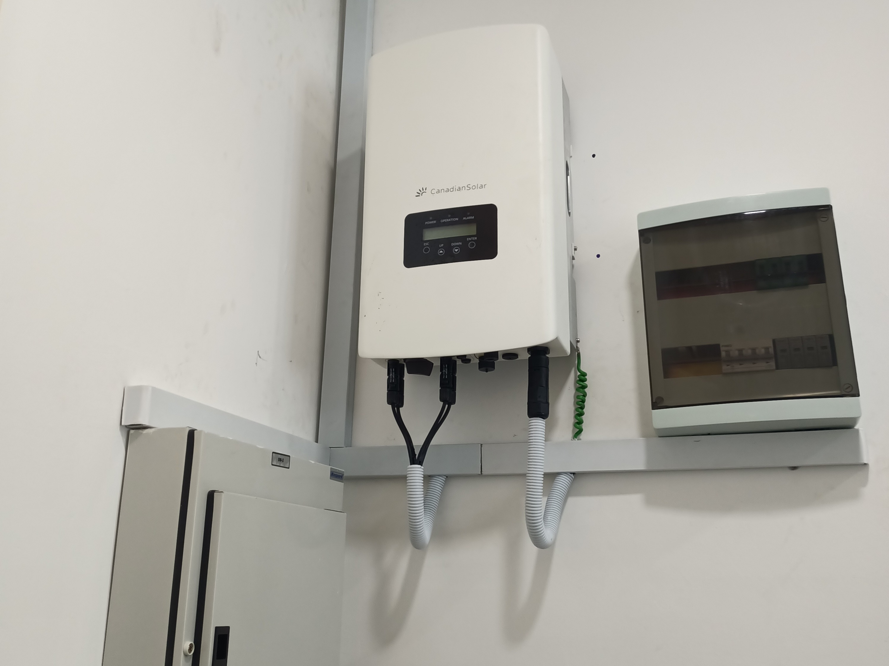 11 kWp TRINA SOLAR INSTALLATION HOUSING BOARD