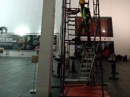 LIGTHING SERVICE AND REPAIR WORK
