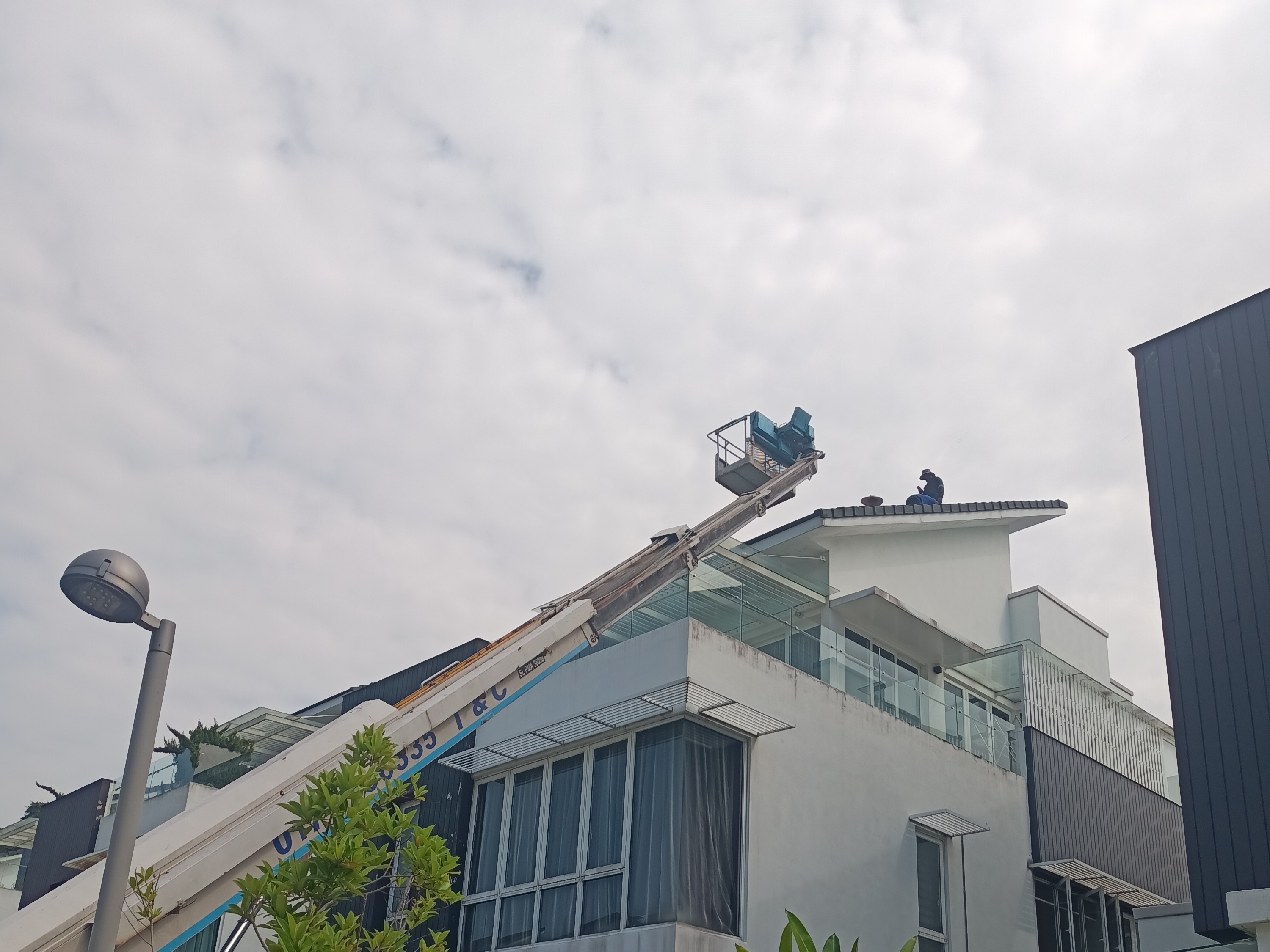 11.55KWP SOLAR INSTALLATION HOUSING BOARD
