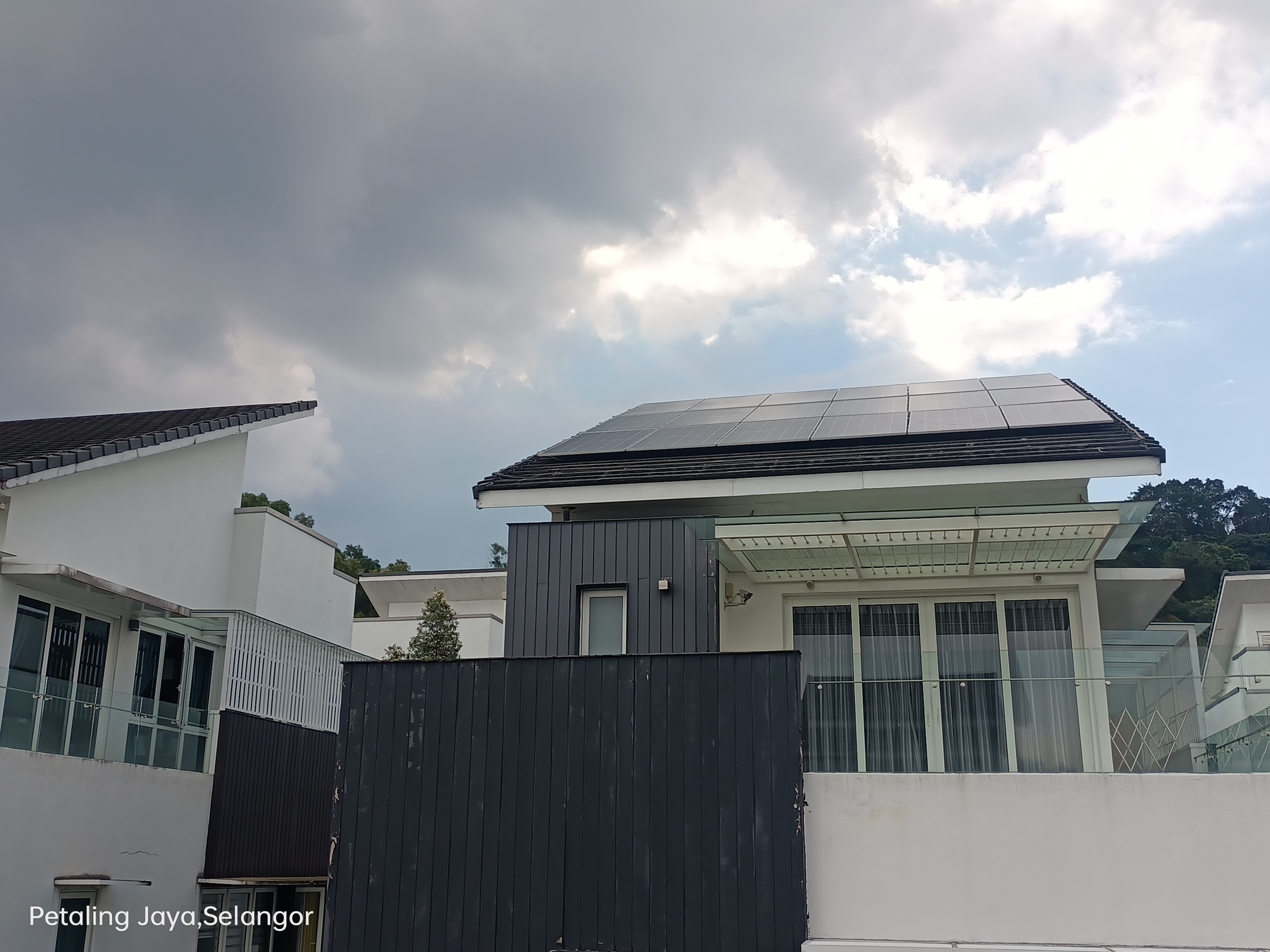 11.55KWP SOLAR INSTALLATION HOUSING BOARD
