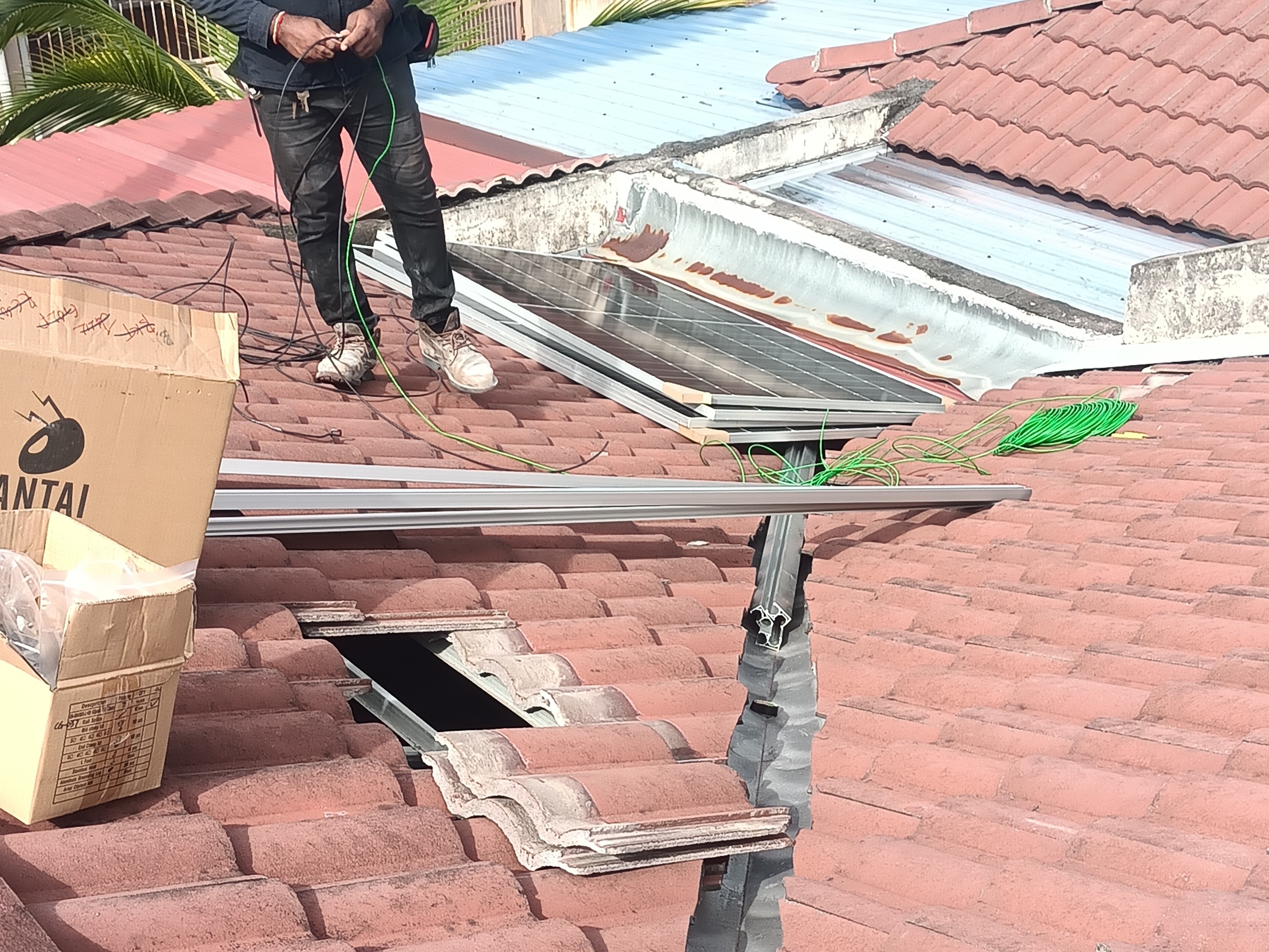 4.95 SOLAR INSTALLATION HOUSING BOARD