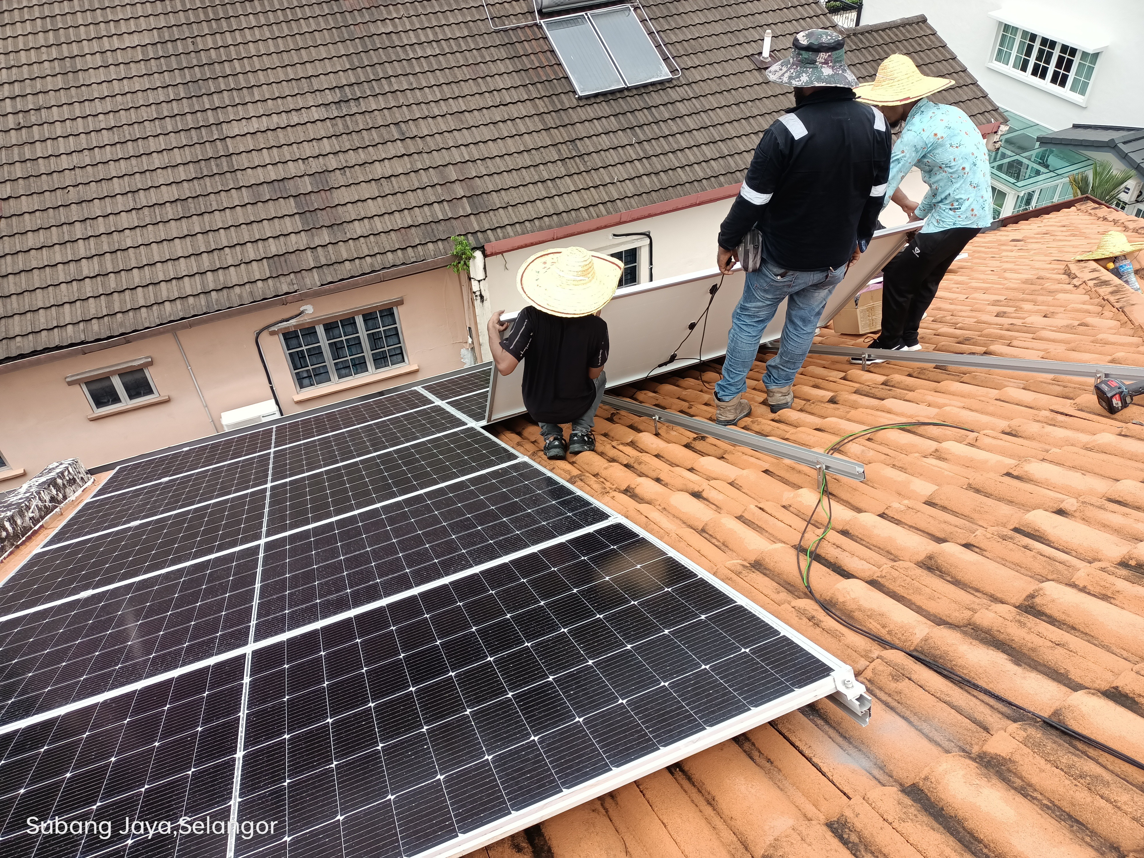 8.88KWP RESIDENTIAL SOLAR INSTALLATION