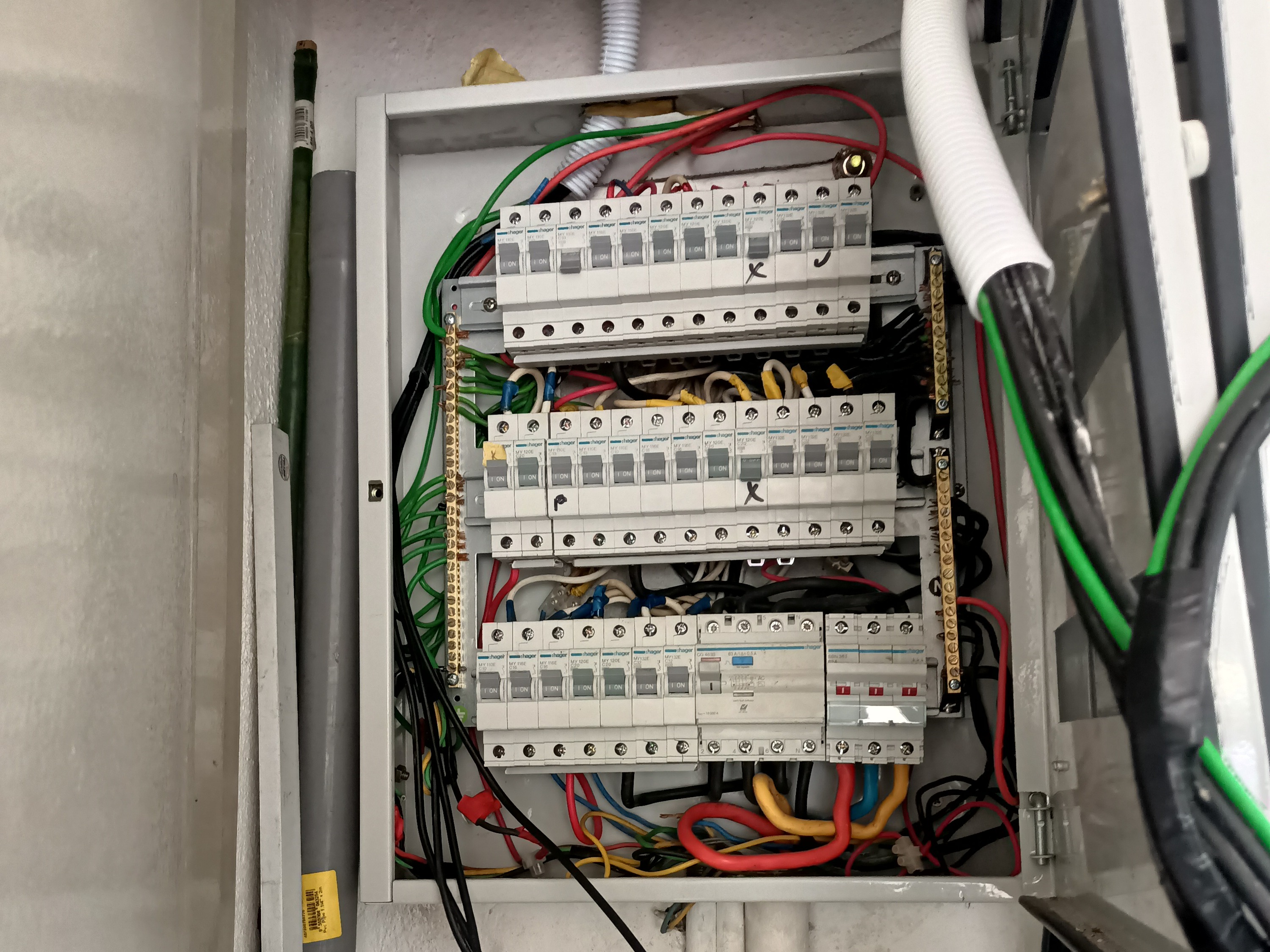8.88KWP RESIDENTIAL SOLAR INSTALLATION
