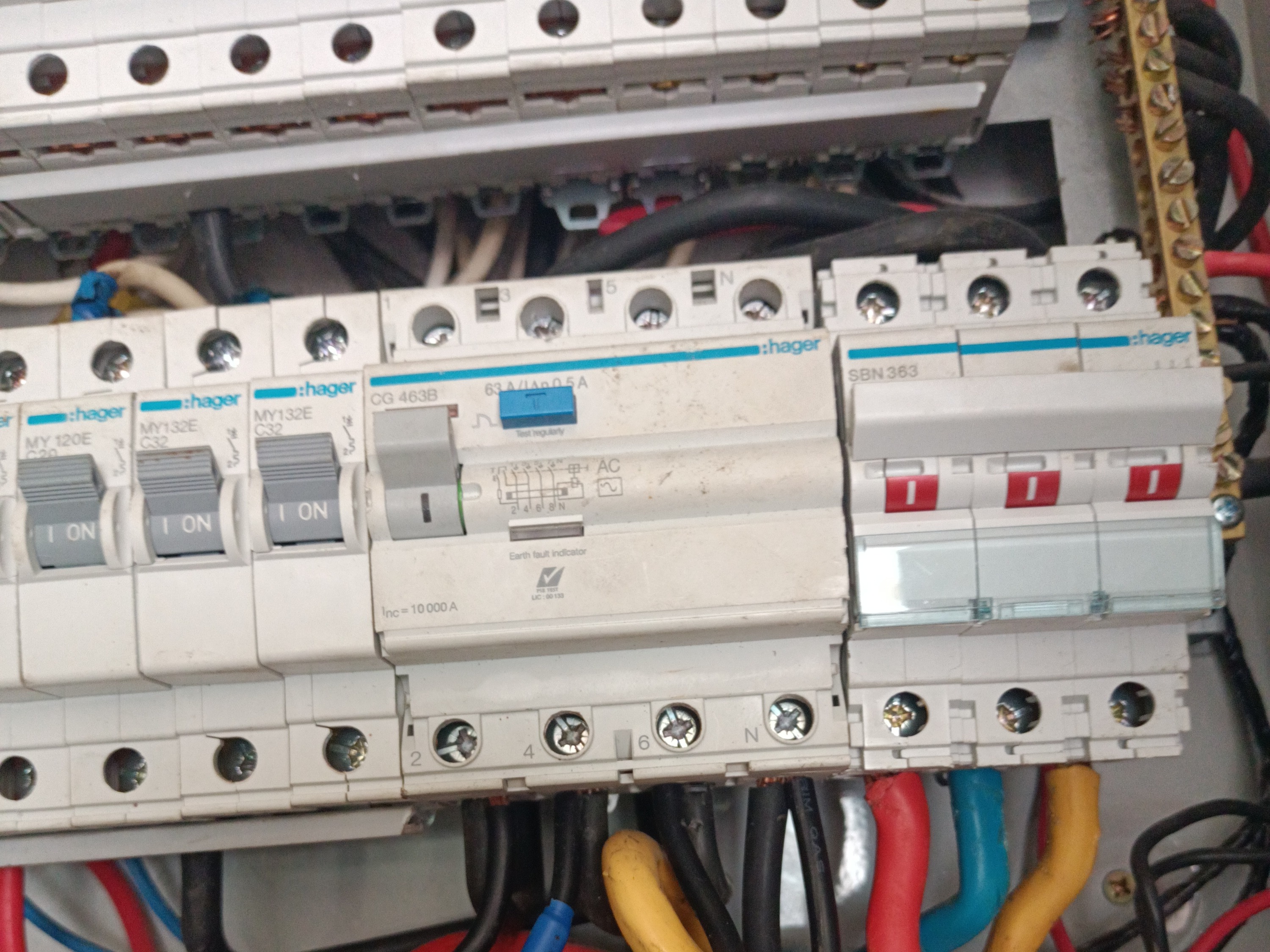 8.88KWP RESIDENTIAL SOLAR INSTALLATION