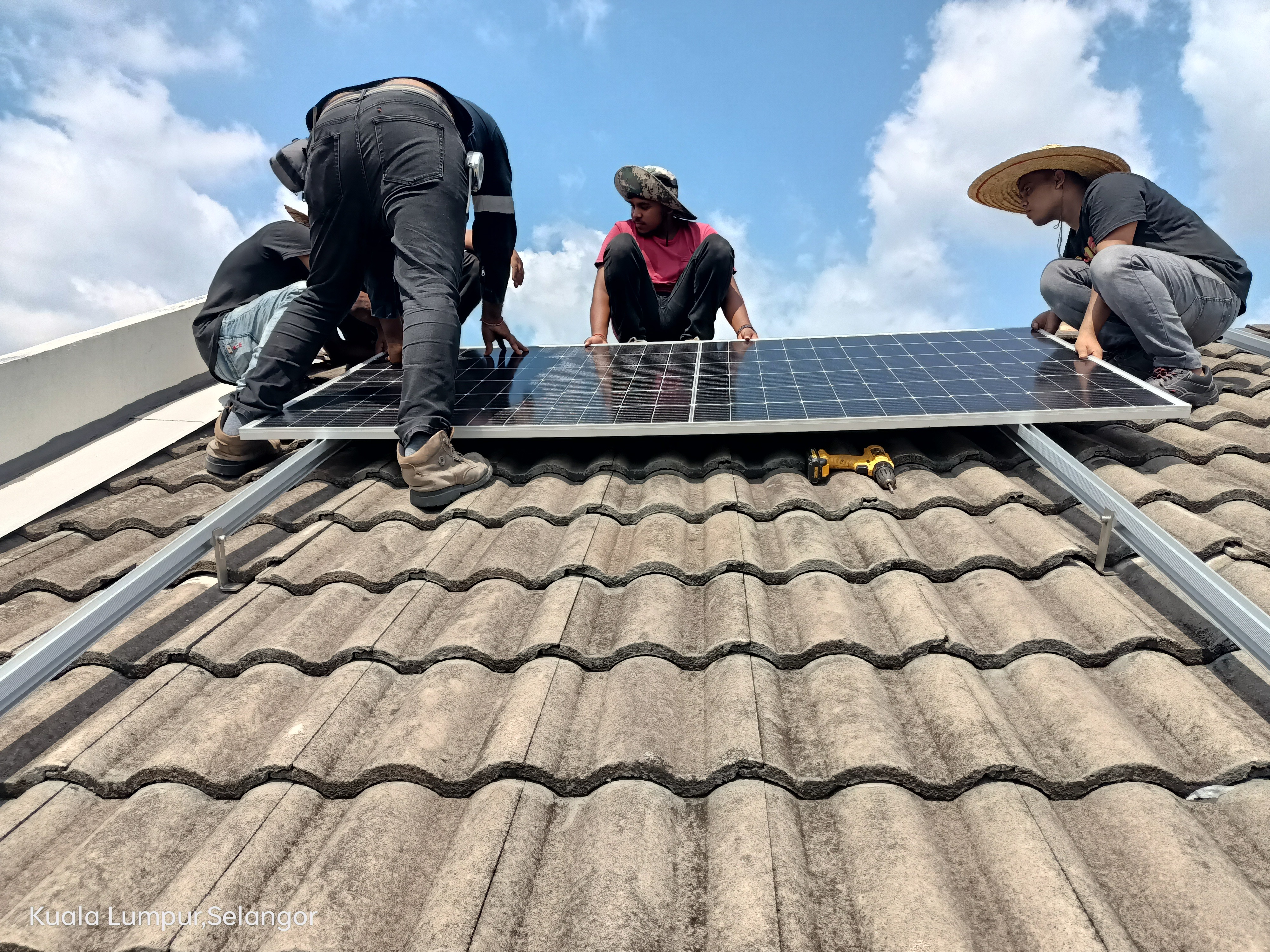9.90KWP RESIDENTIAL SOLAR PANEL INSTALATION