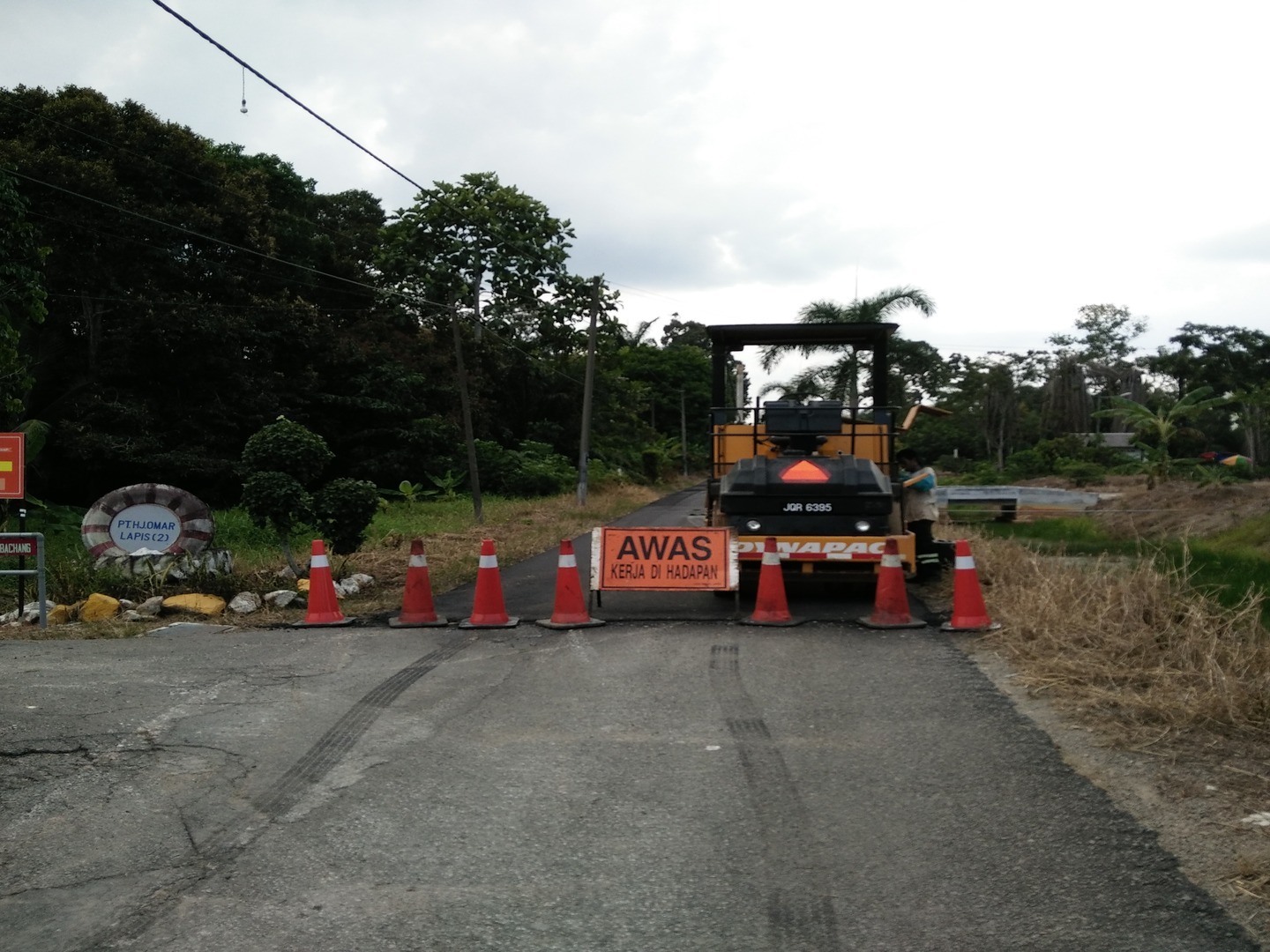 Perbaharui Muka Jalan- Pt Hj Omar