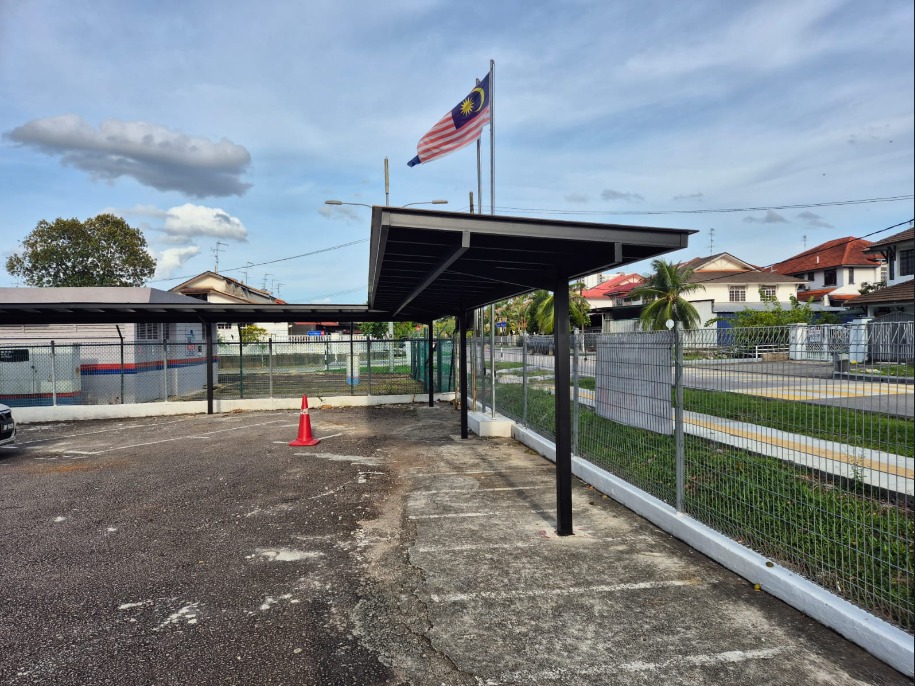 AWNING PARKING LOT