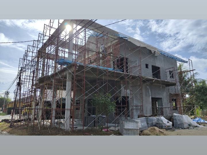 2 STOREY BUNGALOW HOUSE 