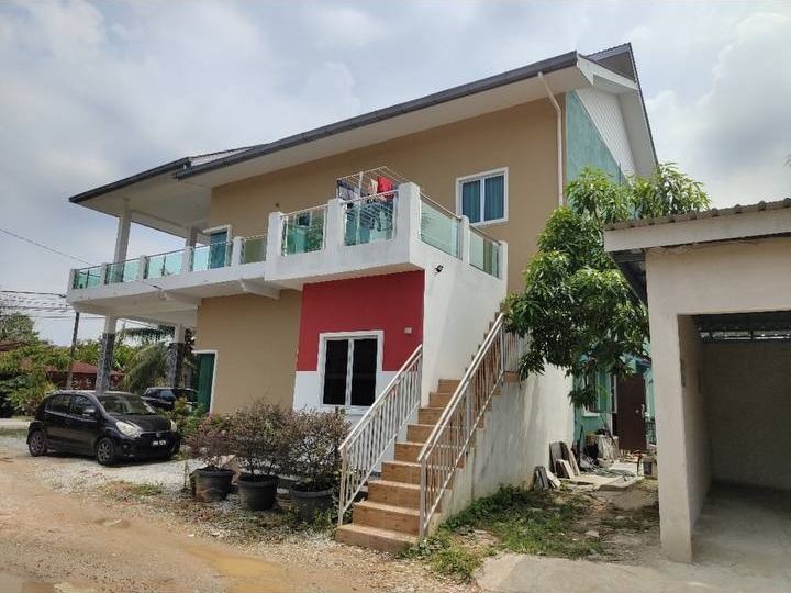 2 STOREY BUNGALOW HOUSE 