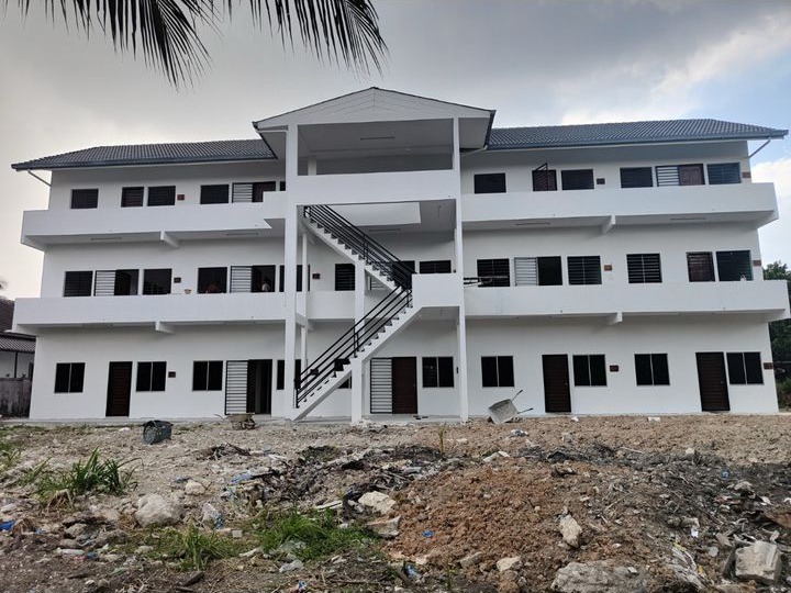 2 STOREY FLAT BUILDING WITH 15 UNITS