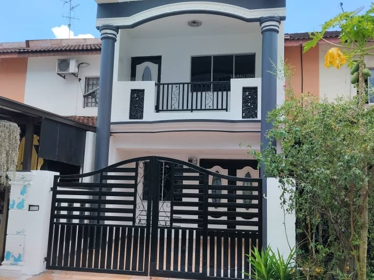 REPAIRING 2 STOREY TERRACE HOUSE