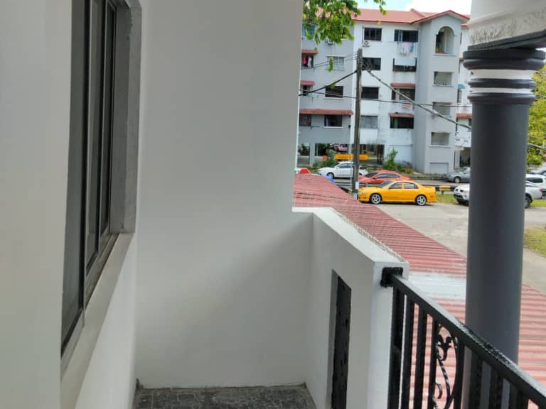 REPAIRING 2 STOREY TERRACE HOUSE