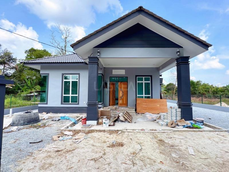 Rumah Banglo 1 Tingkat