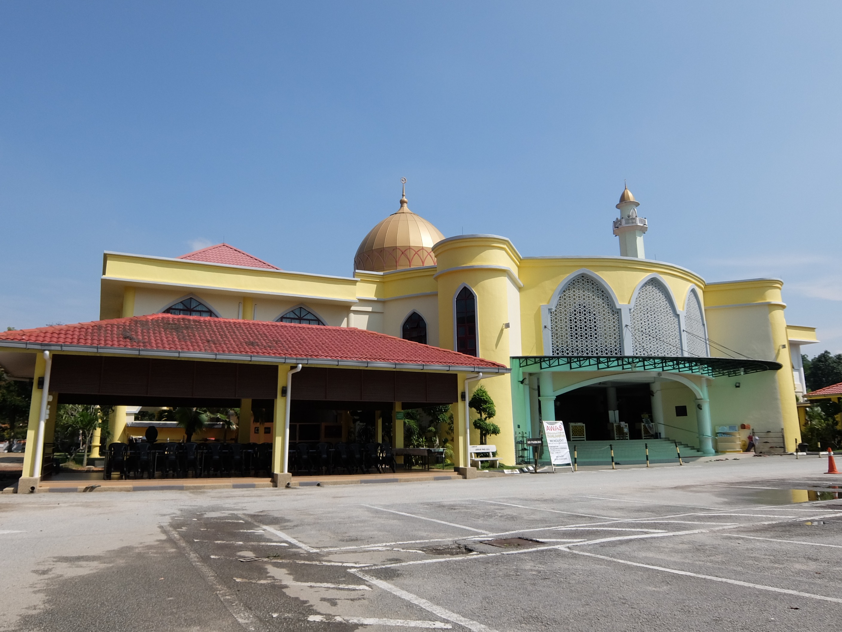 PEMBINAAN