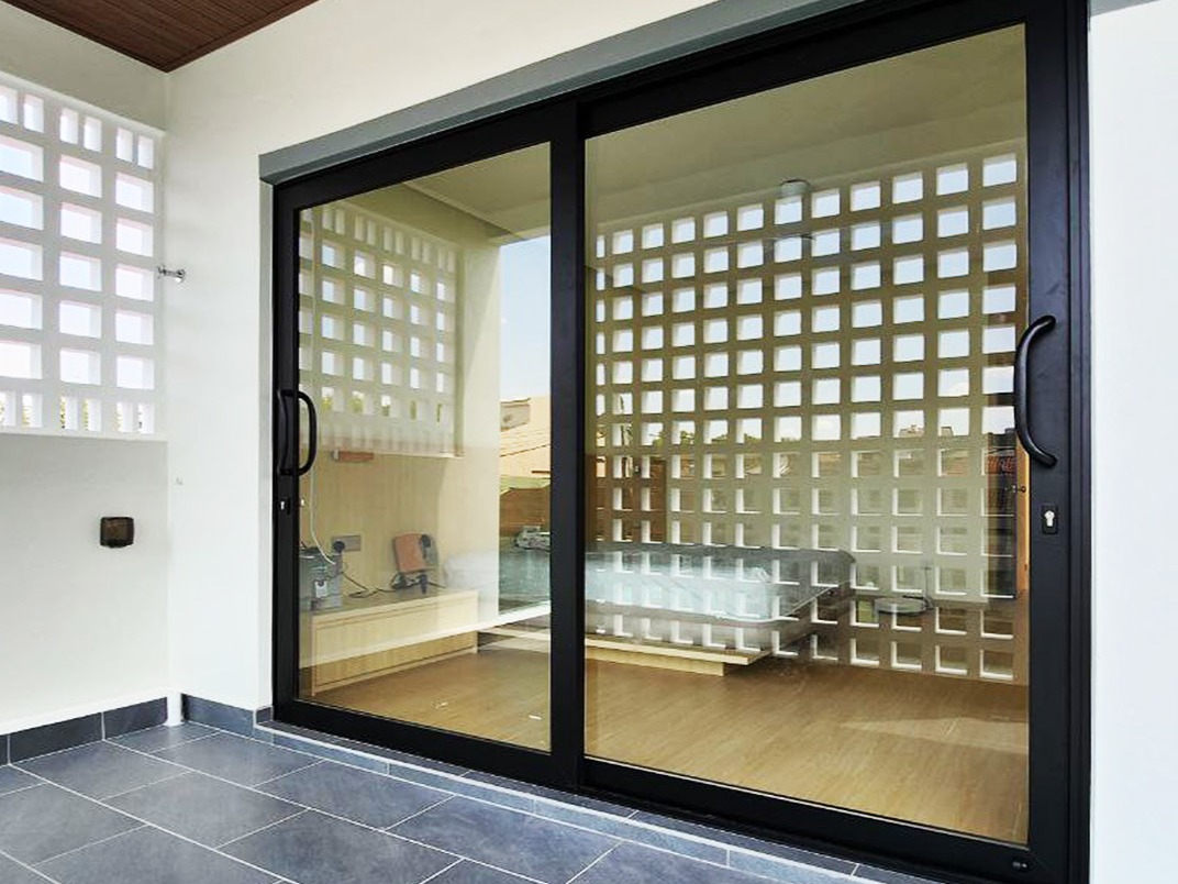 90SERIES HIGH PERFORMANCE SLIDING GLASS DOOR