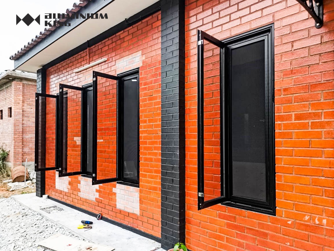 83SERIES MULTIPOINT CASEMENT WINDOW