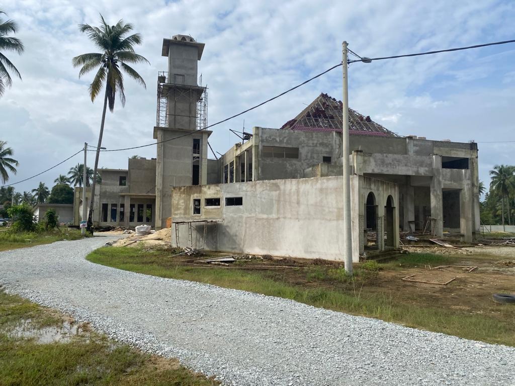 MEMBINA & MENYIAPKAN SEBUAH MASJID BARU 2 TINGKAT