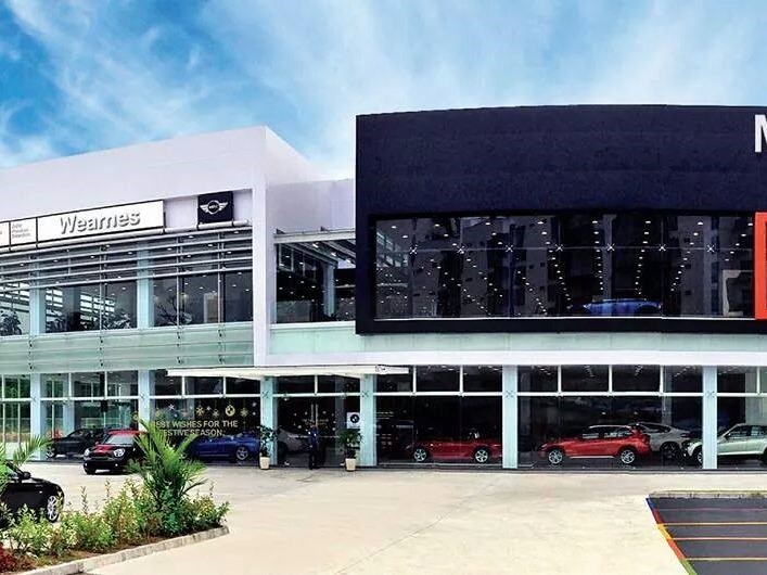BMW 4S MOTOR SHOWROOM