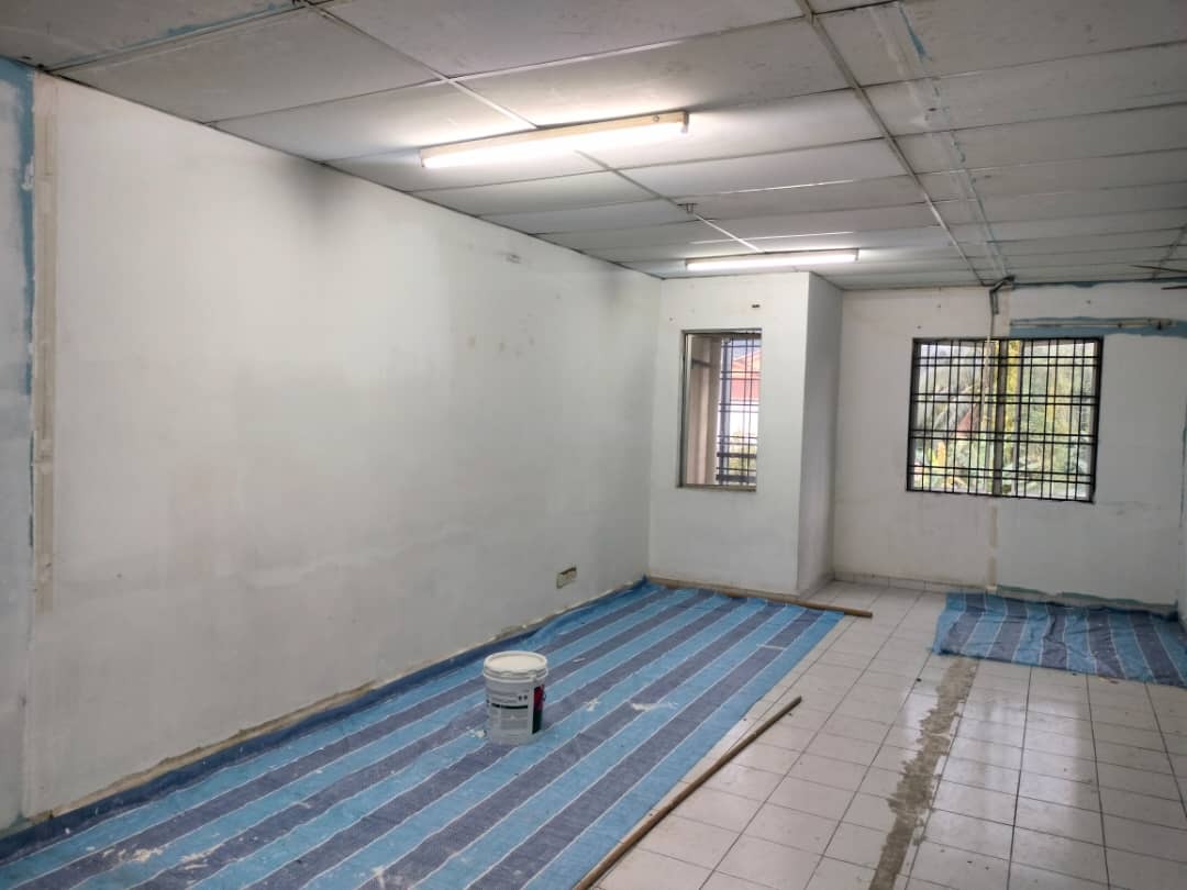 Flat Flooring, Painting & Touch up Work 