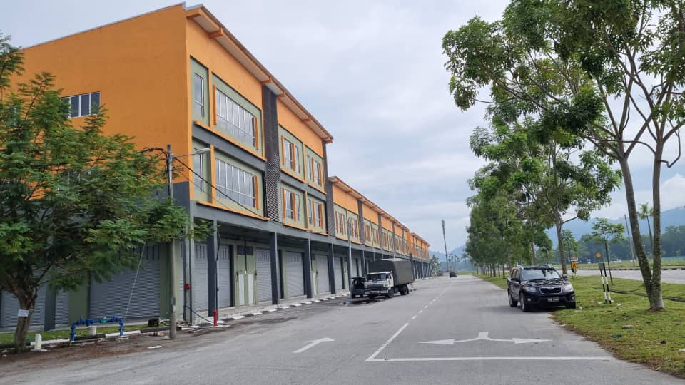 BUILDING