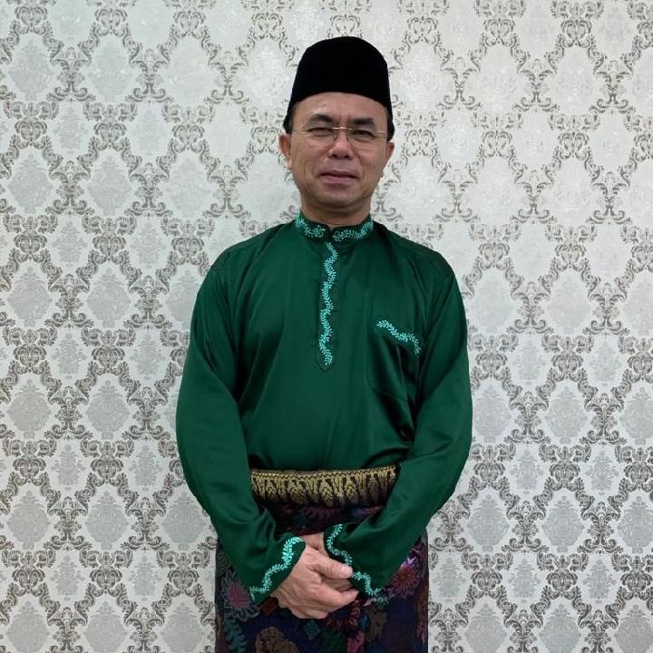 Hj.